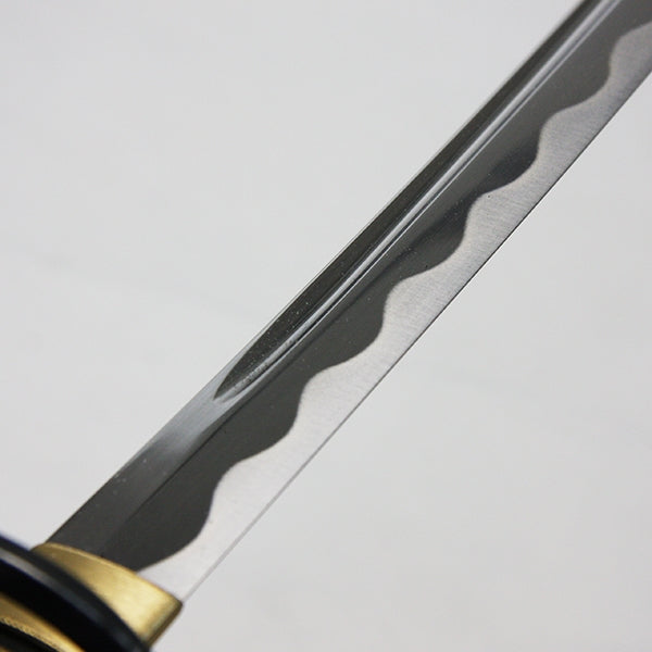 Véritable épée Japonaise Wakizashi En Acier à Motif Fait à La Main Avec Fourreau De Couleur Milti Et Dragon Tsuba Véritable épée Japonaise Wakizashi En Acier à Motif Fait à La Main Avec Fourreau De Couleur Milti Et Dragon Tsuba